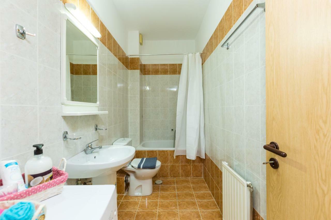 Cozy Guest House 罗希姆诺 外观 照片